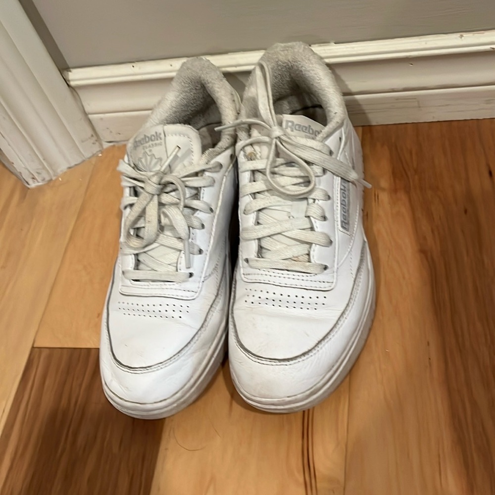 Reebok Womens Leather Club MEMT Sneaker Sz 9 white leather